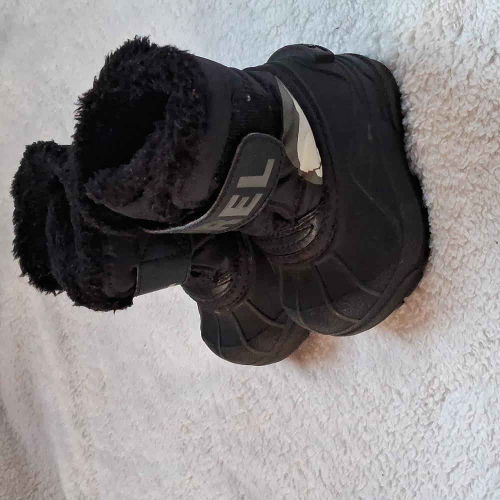 Sorel boys infant size 4 black waterproof boots